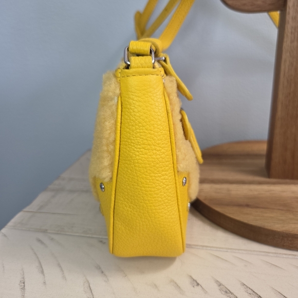 Coach Rhyder Shearling Pochette Banana Crossbody Purse 36490, EUC - Picture 8 of 16